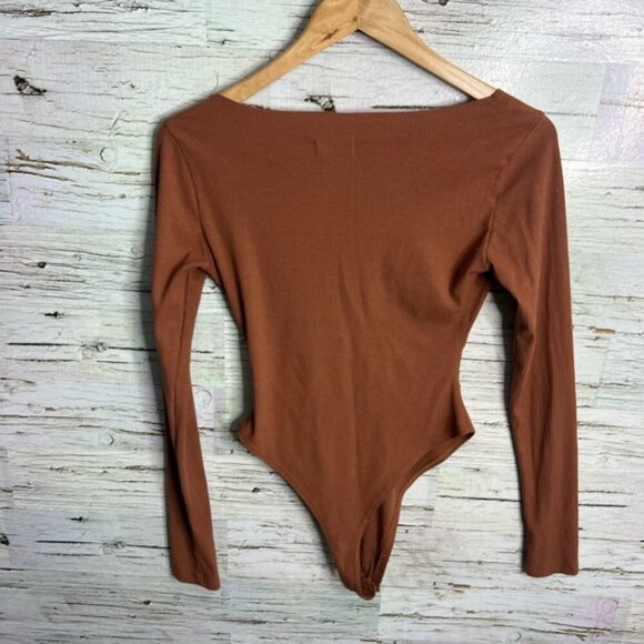 Meshki Brown Long Sleeve Bodysuit size small - Picture 7 of 8
